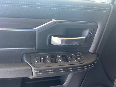 New 2026 RAM 3500 Laramie AWD/4WD image 17