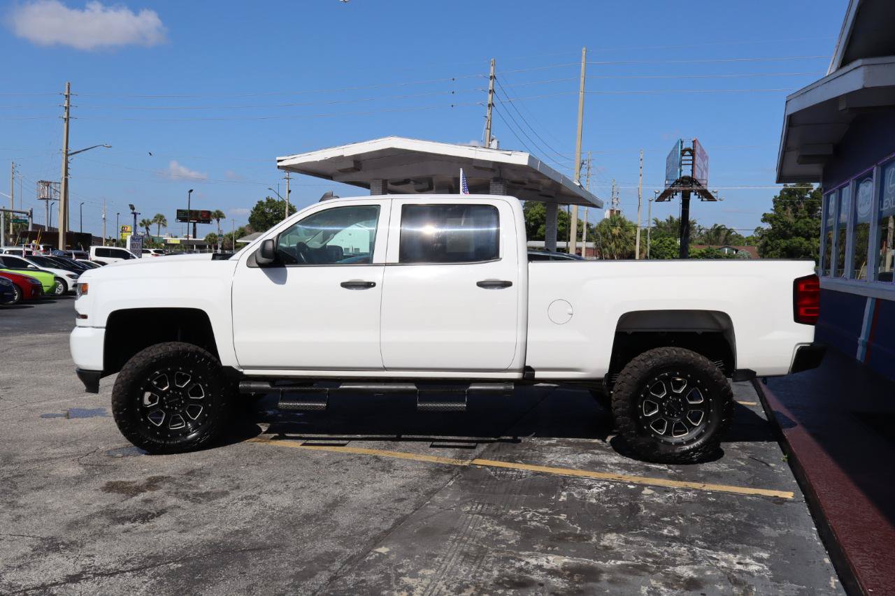 Used 2018 Chevrolet Silverado 1500 Custom w/ Custom Value Package AWD/4WD image 6