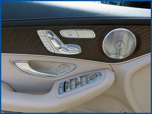 Used 2019 Mercedes-Benz GLC 300 GLC 300 image 12