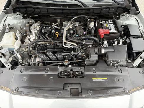 Used 2022 Nissan Altima 2.5 SV w/ SV Premium Package image 11