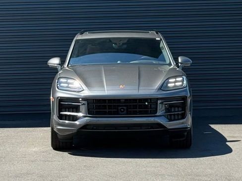 New 2025 Porsche Cayenne GTS AWD/4WD image 10