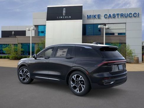 New 2026 Lincoln Nautilus Premier AWD/4WD image 5