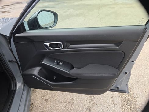 Used 2025 Honda Civic Sport image 26