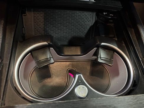 Used 2021 Mercedes-Benz GLS 450 4MATIC image 32