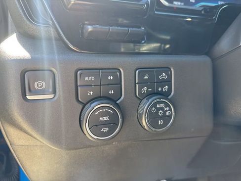 Used 2023 Chevrolet Silverado 1500 ZR2 w/ Technology Package AWD/4WD image 25