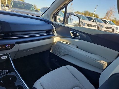 New 2026 Kia Carnival EX FWD image 10