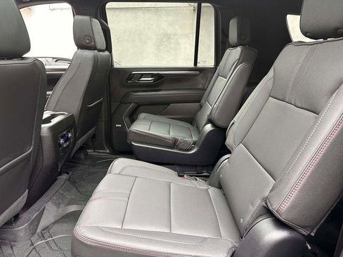 Used 2026 Chevrolet Suburban RST w/ Comfort Package AWD/4WD image 15