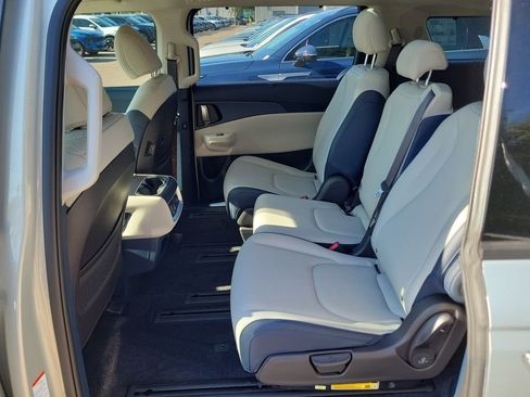 New 2026 Kia Carnival SX FWD image 16