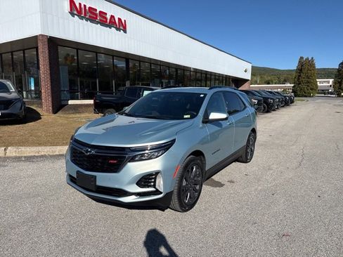Used 2022 Chevrolet Equinox RS w/ RS Leather Package image 3