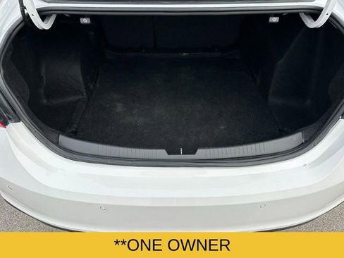 Used 2024 Chevrolet Malibu LT FWD image 5