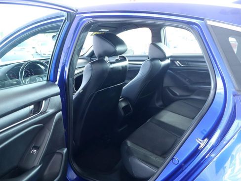 Used 2018 Honda Accord Sport image 29