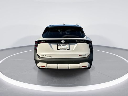 New 2025 Nissan Kicks SR image 7