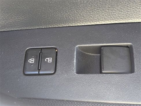 Certified 2024 Toyota Corolla LE image 31