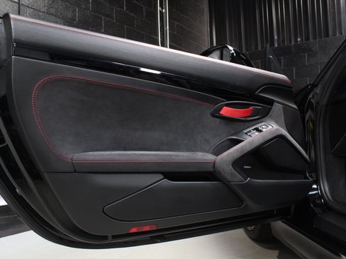 Used 2016 Porsche Boxster Spyder RWD image 50