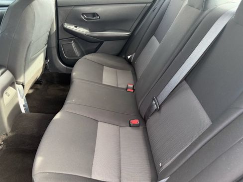 Used 2024 Nissan Sentra SV FWD image 27