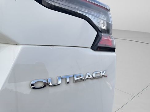 Used 2023 Subaru Outback Limited image 16