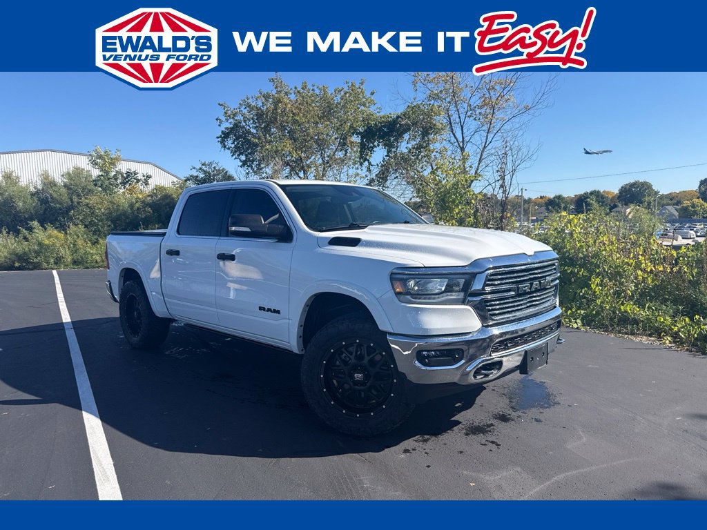 Used 2022 RAM 1500 Laramie AWD/4WD image 1