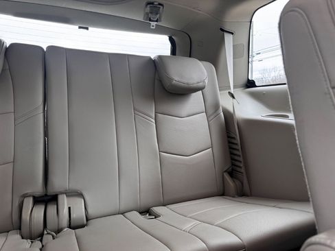 Used 2020 Cadillac Escalade Luxury image 31