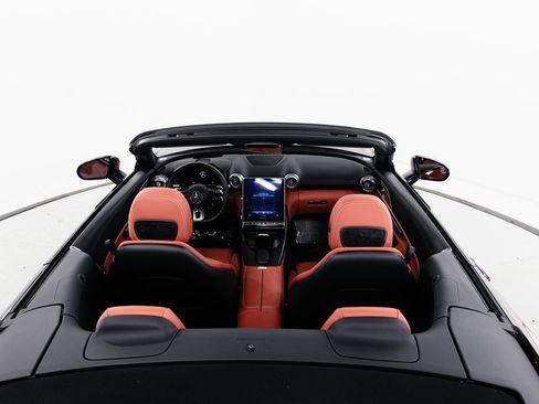 Used 2022 Mercedes-Benz SL 63 AMG 4MATIC w/ AMG Aerodynamic Package image 27