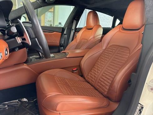 Used 2022 Maserati Quattroporte Modena image 16