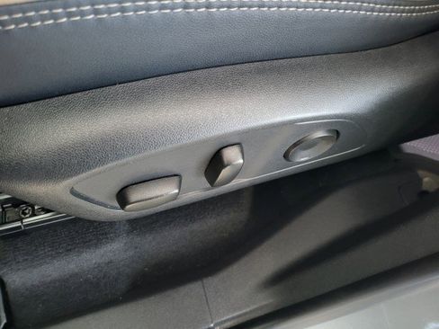 Used 2025 Chevrolet Traverse High Country w/ LPO, Floor Liner Package AWD/4WD image 31
