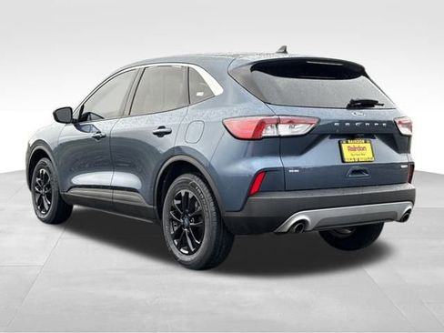 Used 2020 Ford Escape SE image 5