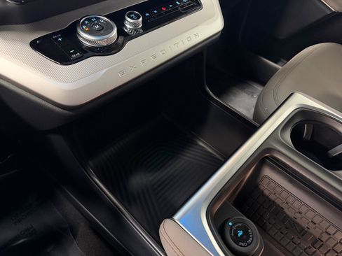 Certified 2025 Ford Expedition Max Active AWD/4WD image 25