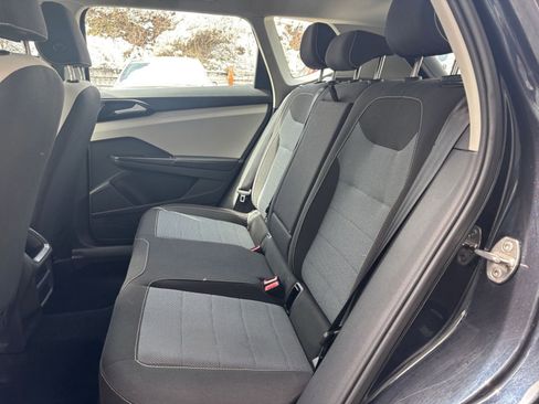 Used 2025 Volkswagen Taos S image 36