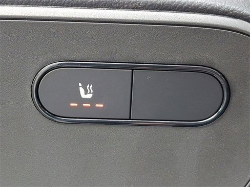 Used 2025 Mercedes-Benz Sprinter 2500 image 21