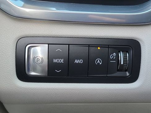 Used 2025 GMC Acadia Denali w/ Super Cruise Package AWD/4WD image 18