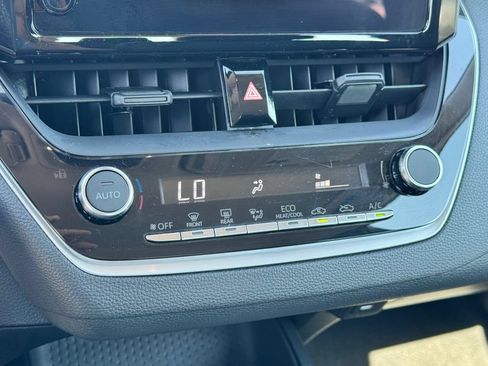 Used 2025 Toyota Corolla LE FWD image 18