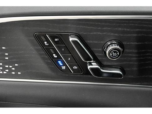 New 2026 Cadillac Lyriq V w/ Exterior Carbon Fiber Package AWD/4WD image 19
