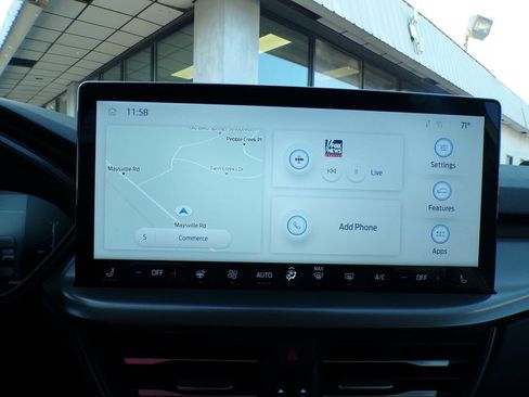 Used 2025 Ford Escape SE w/ Class II Trailer Tow Package FWD image 16