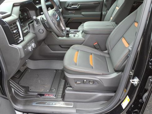 New 2026 GMC Sierra 1500 AT4 w/ AT4 Premium Package image 5