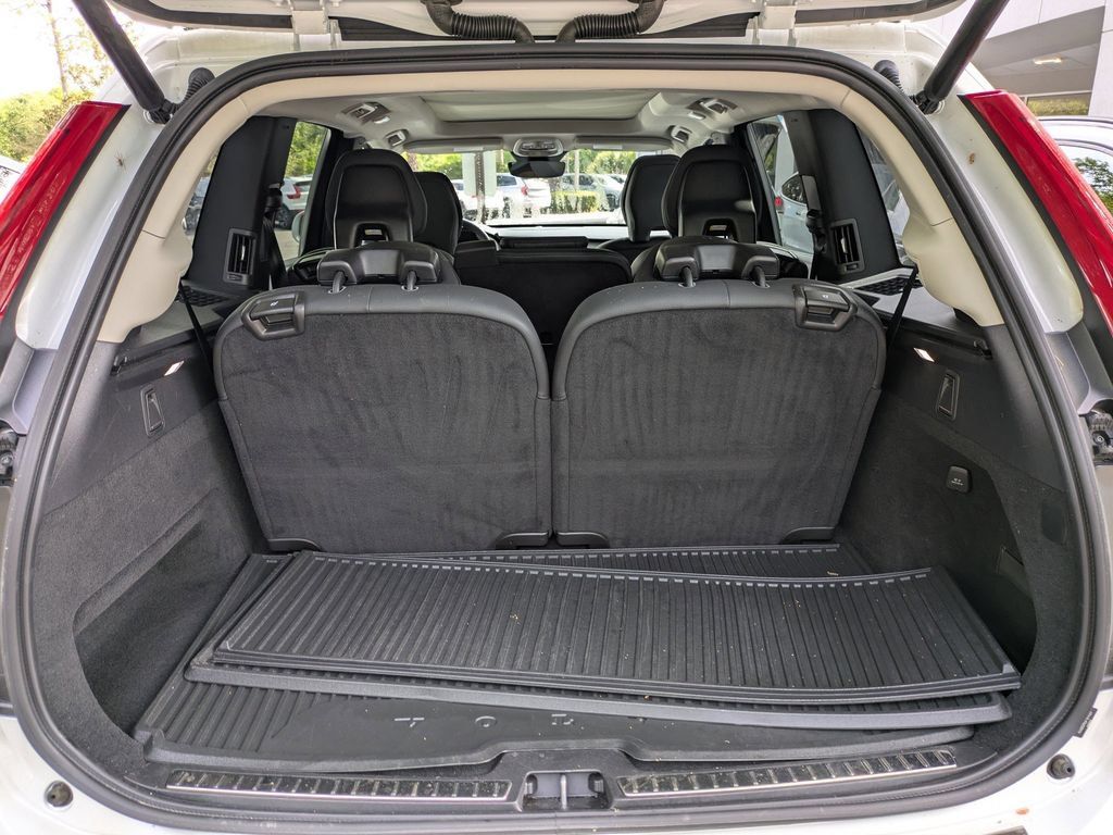 Certified 2023 Volvo XC90 B6 Plus w/ Protection Package AWD/4WD image 12
