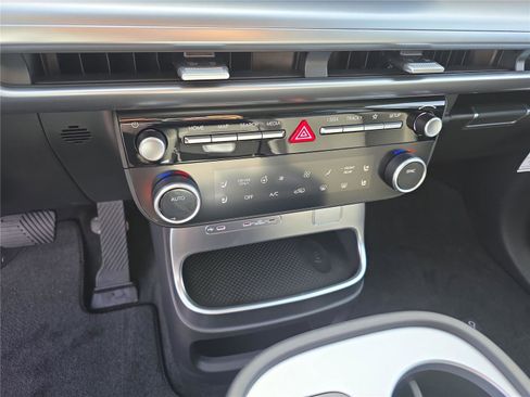 New 2026 Hyundai Ioniq 9 SEL AWD/4WD image 17