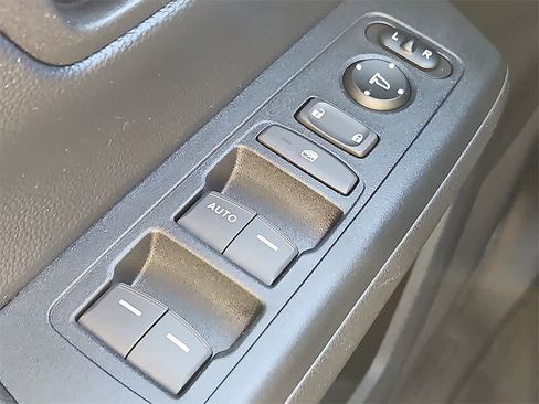 Used 2025 Honda CR-V LX image 24