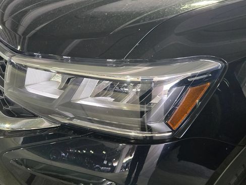 Used 2024 Volkswagen Taos S FWD image 6