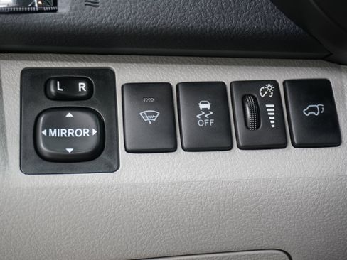 Used 2013 Toyota Highlander Limited image 26