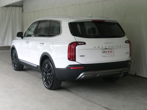 Certified 2022 Kia Telluride SX w/ SX Prestige Package image 26