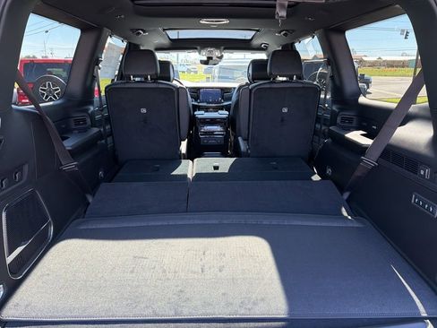 New 2026 Jeep Grand Wagoneer Limited AWD/4WD image 11
