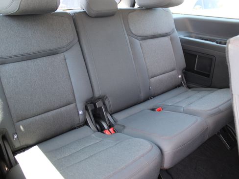 Used 2025 Ford Expedition Active RWD image 16