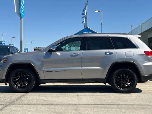 Used 2017 Jeep Grand Cherokee Limited w/ Luxury Group II RWD image 6