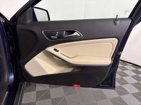 Used 2018 Mercedes-Benz GLA 250 image 14