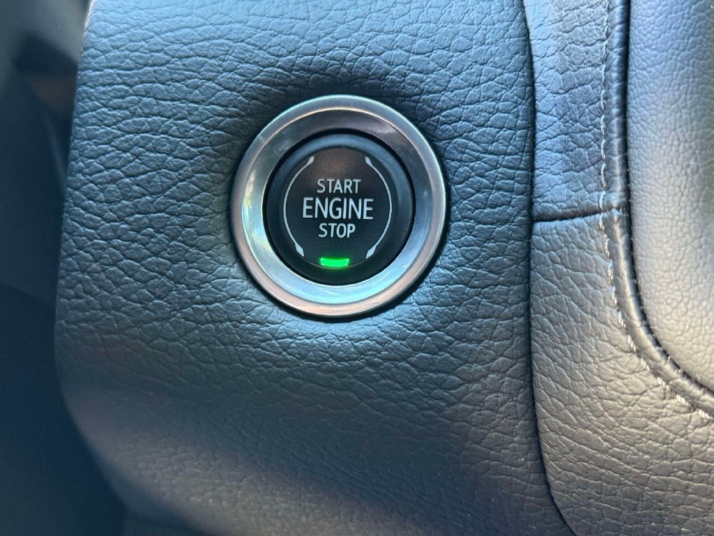 Used 2021 GMC Yukon XL Denali AWD/4WD image 28