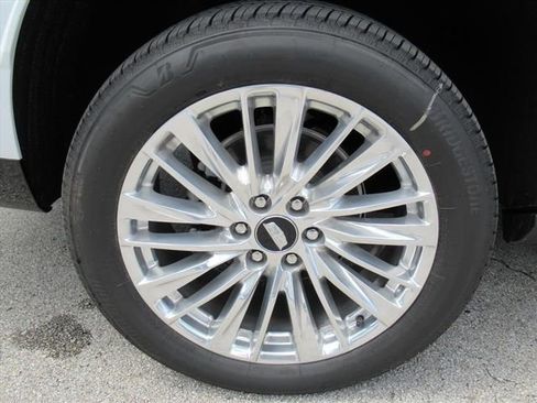 New 2026 Cadillac Escalade ESV Luxury image 7