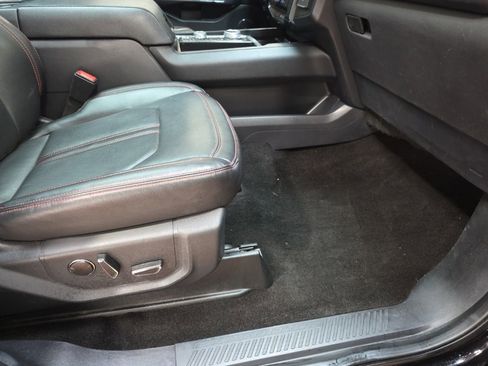 Used 2022 Ford Expedition Max Limited image 12