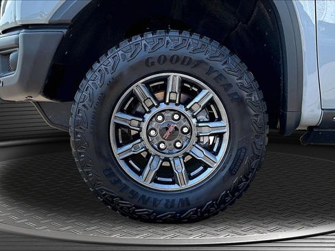 Used 2024 GMC Sierra 1500 AT4X AWD/4WD image 25