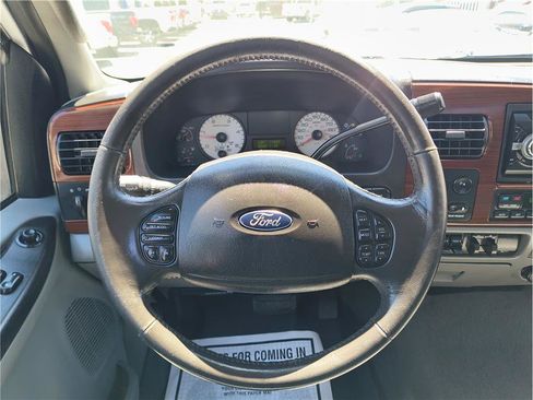 Used 2006 Ford F250 Lariat AWD/4WD image 7