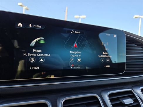 Used 2023 Mercedes-Benz GLS 450 4MATIC image 28